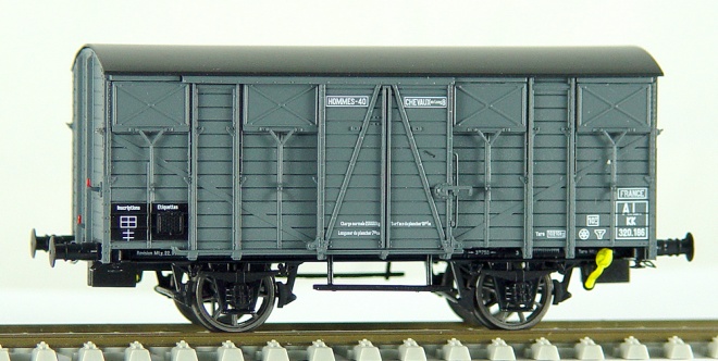 Box car type KK<br /><a href='images/pictures/LS_Models/30371.JPG' target='_blank'>Full size image</a>